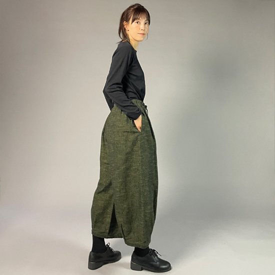 【遠州綿紬】タックワイドパンツ　あらし　無地　草色画像