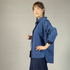 【備後絣】藍染め　台衿付きスタンドカラーブラウス　配色切り替え　中紺　青画像