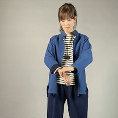 【備後絣】藍染め　台衿付きスタンドカラーブラウス　配色切り替え　中紺　青画像