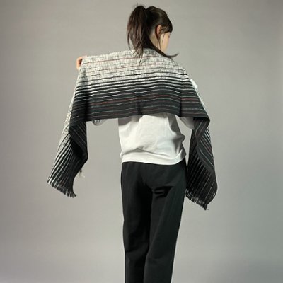 【遠州木綿】綿ショール 滝縞  黒白の画像