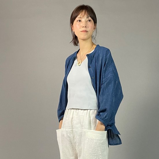 【備後絣】藍染め　前開きバルーン袖ブラウス　文人絣　中紺画像