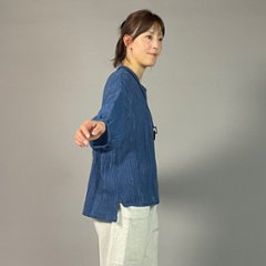 【備後絣】藍染め　前開きバルーン袖ブラウス　文人絣　中紺画像