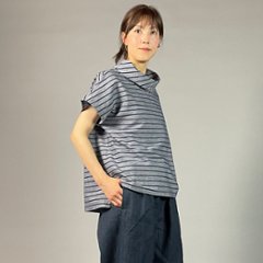 【亀田縞】オフタートルフレンチブラウス　綿ちぢみ　グレー地紺ストライプ画像