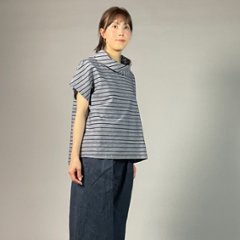 【亀田縞】オフタートルフレンチブラウス　綿ちぢみ　グレー地紺ストライプ画像