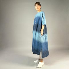 【遠州木綿】藍染め　ワイド・ノーカラーワンピース　藍染段ぼかし　画像