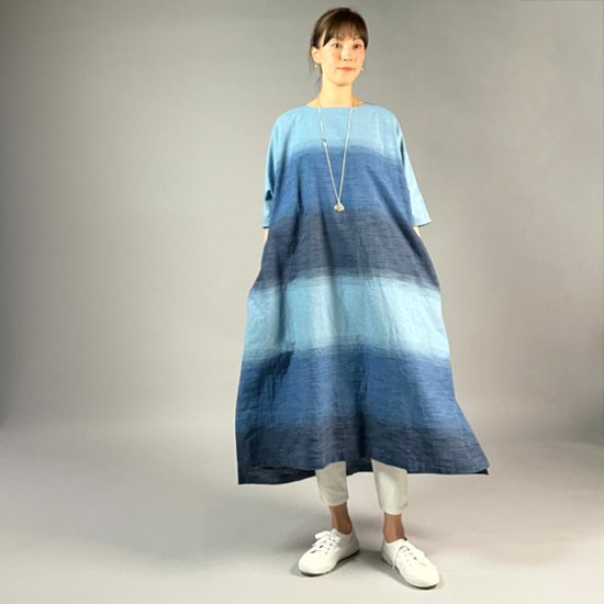 【遠州木綿】藍染め　ワイド・ノーカラーワンピース　藍染段ぼかし　画像