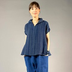 【遠州木綿】藍染め　スキッパー　フレンチ袖　刺し子風　ソフト地の画像