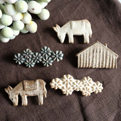 ブローチの画像