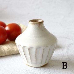 野の花一輪挿し画像