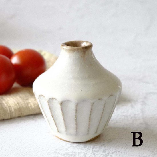 野の花一輪挿し画像