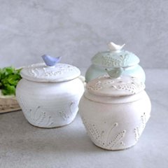 小鳥の壺の画像