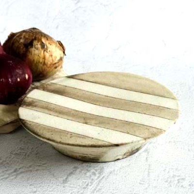 ボーダー丸台皿の画像