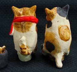 水谷 満 作 たき火セット　猫の焼き物たち 皿や器や招き猫画像