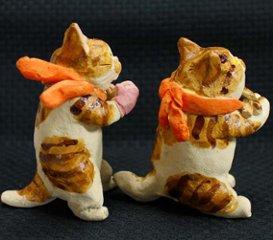 水谷 満 作 たき火セット　猫の焼き物たち 皿や器や招き猫画像