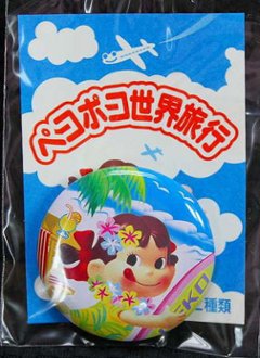 不二家 ペコちゃん チョコえんぴつ ペコポコ世界旅行缶バッジ ハワイ 【未使用】の画像