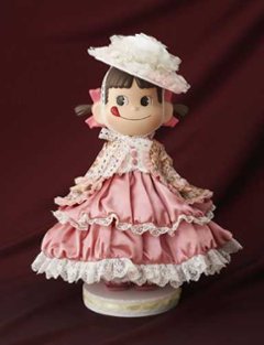 不二家 ペコちゃん YEAR'Sペコちゃんドール2012年版 ビスクドール2012 【新品同様品】の画像