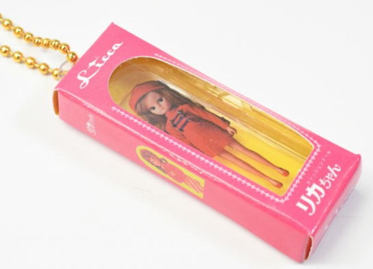 リカちゃん 歴代ミニチュアパッケージコレクション 全4種コンプリートセット タカラトミーアーツ カプセルトイ ガチャガチャ ガシャポン ガチャポン 【新品同様品】画像