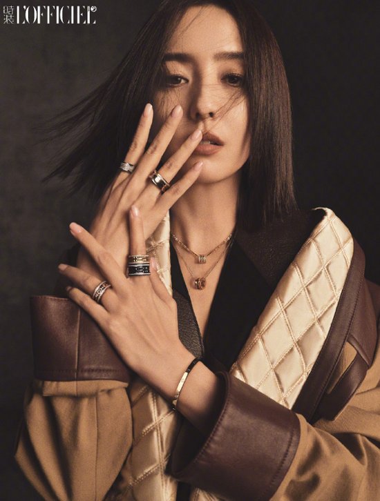 【メール便送料無料】雑誌/ 時裝女士雜志 2023年5月刊 中国版　佟麗婭（トン・リーヤー）：表紙！記事掲載！ L’OFFICIEL ロフィシェル　中国雑誌画像