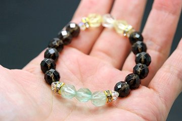 心も体も輝く！安らぎと心身の健康 細身 ブレスレット スモーキークォーツ レモンクォーツ フローライト 天然石 パワーストーン画像