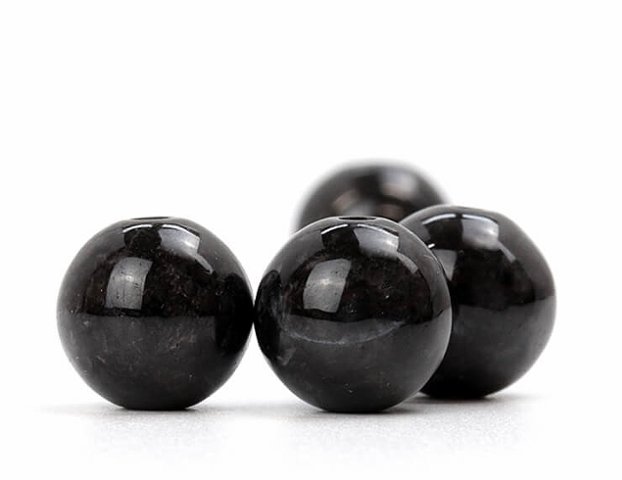 完売】邪気祓い、敵をやっつける強靭な黒い宝石 黒翡翠（ブラック 