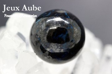 ＜完売＞邪気を砕き、運命を切り拓く――神鋼の守護石 アイアンクリソコラ ヘマタイト共生 粒売り 約12.5mm 天然石パワーストーン通販 ジュ・オーヴの画像