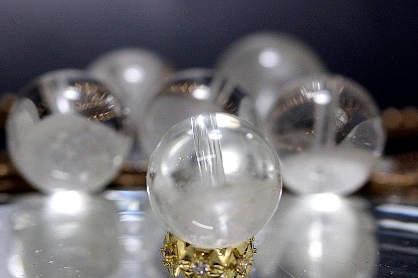 白影転生（はくえいてんせい）｜ホワイトファントムクォーツ 粒売り 約13〜13.5mm｜停滞突破・再生・金運上昇・守護｜天然石パワーストーン通販 ジュ・オーヴ画像