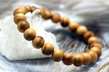 ヒマラヤ杉 健康 癒し 魔除けブレスレット 約9-9.5mm｜天然石パワーストーン通販 ジュ・オーヴ画像
