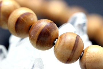 ヒマラヤ杉 健康 癒し 魔除けブレスレット 約9-9.5mm｜天然石パワーストーン通販 ジュ・オーヴ画像
