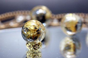 希少石！金運・財運・魔除け 八種の雷神が宿る 雷神タイチンルチル 粒売り 約14～14.5mm 大玉 天然石 パワーストーン画像