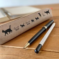 ねこ家族のペンケース（ライトブラウン）画像