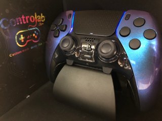 完成品 エッジセールVol.30 edge カメレオンブルー背面４ボタンの画像