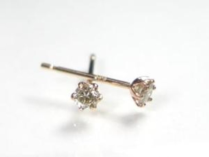 天然ダイヤモンドピアス・0.1ｃｔ/K10（ホワイトゴールド）(ピンクゴールド)(イエローゴールド)   天然ダイヤ　４月誕生石画像