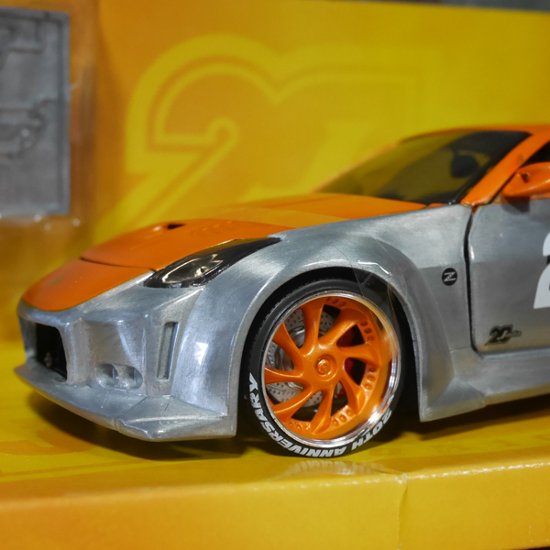 JADA 20th  D ミニカー 2003 NISSAN 350Z 1/24サイズ ニッサン350Z レトロミニカー画像