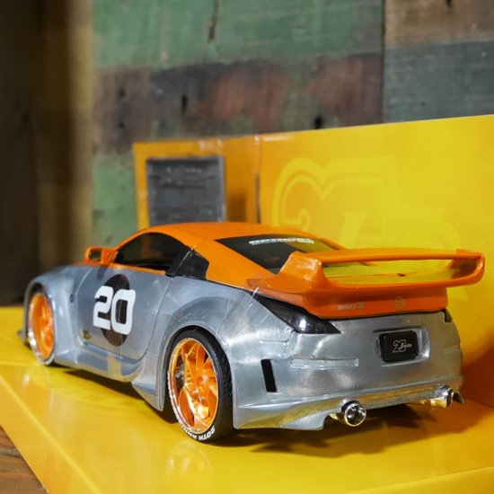 JADA 20th  D ミニカー 2003 NISSAN 350Z 1/24サイズ ニッサン350Z レトロミニカー画像