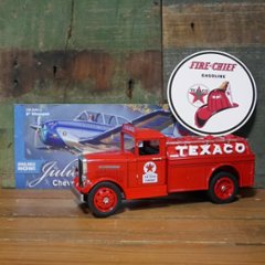 テキサコ オイル ダイキャストミニカー 1943 TEXACO 1/34サイズ T-23 GMC タンカー レッド 貯金箱 アメリカン雑貨の画像