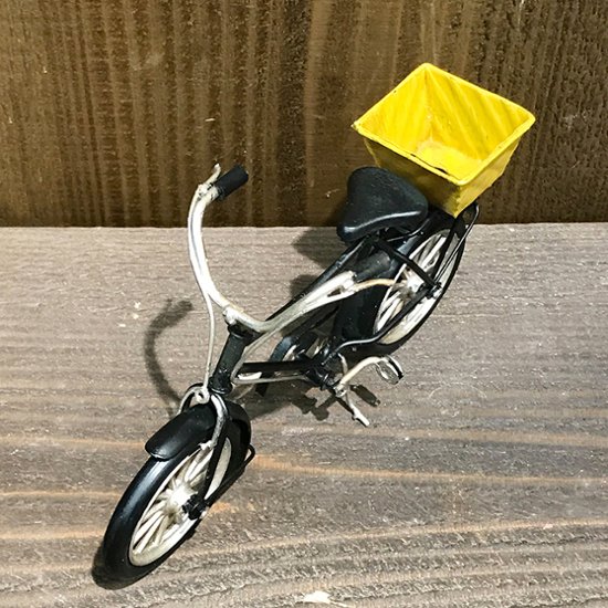 ブリキのおもちゃ バスケット 自転車 グッドオールド ブリキ製自転車　アメリカン雑貨画像