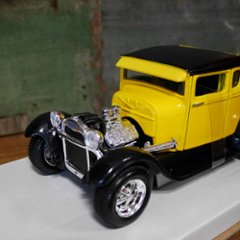 フォードモデル A イエロー 1929 Maisto 1/24 Ford Model レトロミニカー  アメリカン雑貨画像