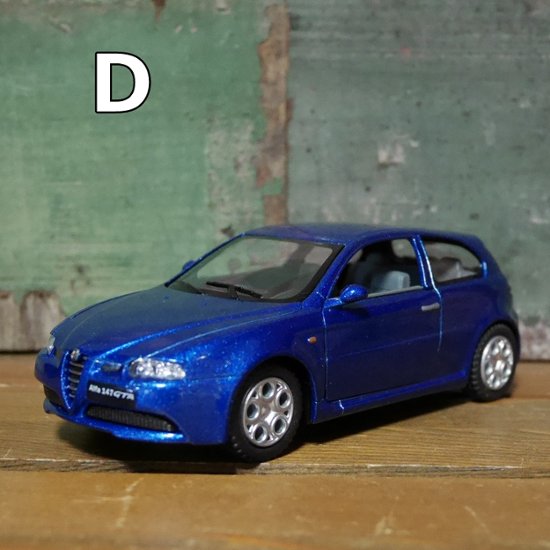 アルファロメオ ミニカー Alfa 147 GTR KiNSMART 1/32 レトロミニカー アメリカン雑貨画像