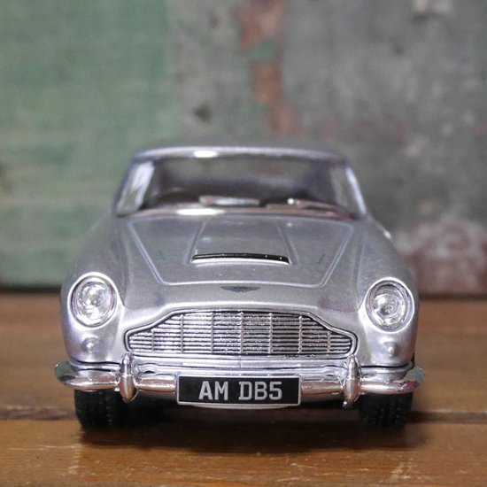 アストンマーティン【 ASTON MARTIN DB5】  プルバックミニカー　007　キンスマート アメリカン雑貨画像