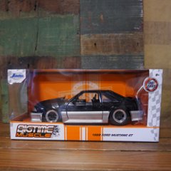 フォード マスタング BTM 1989 Ford Mustang GT 1/24  ミニカー　アメリカン雑貨の画像