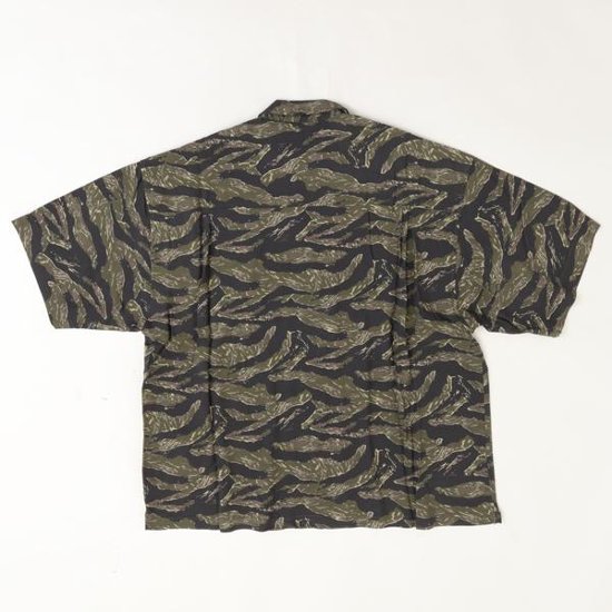 アルファインダストリーズ Alpha Industries SS TIGER CAMO RELAXED CAMP 797-6123001 384）TIGER CAMO レーヨン100％ タイガーカモ画像