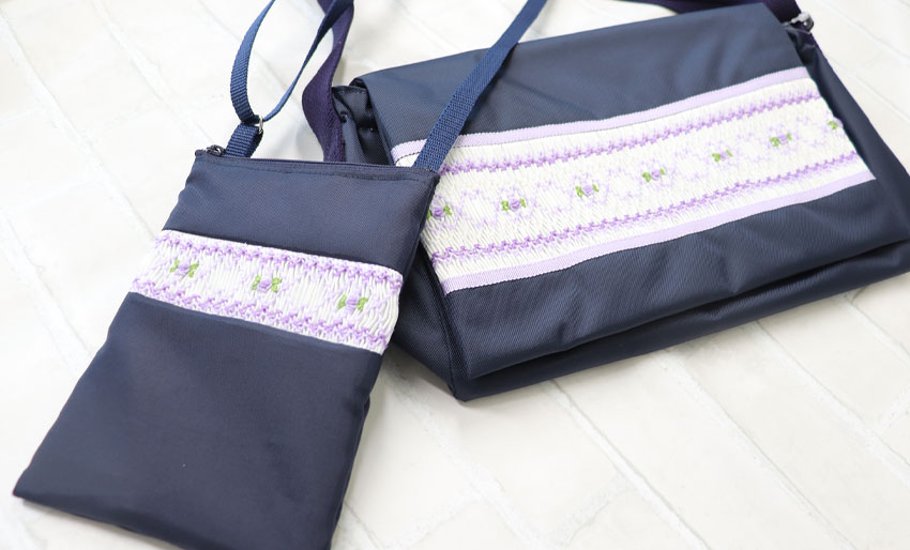 斜め掛け　ショルダーバッグ　(ポシェット）スモッキング刺繍　画像