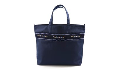 【訳アリ品20％OFF】スモッキング刺繍 自立型ファスナー付きレッスンバッグ｜B4サイズ｜日本製｜ お花の画像