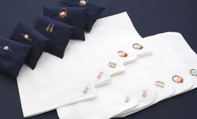 【手刺繍】タオルハンカチ・綿ハンカチ・ミニティッシュケース3点セット｜ワンポイント刺繍｜ネット限定【10％OFF】  の画像