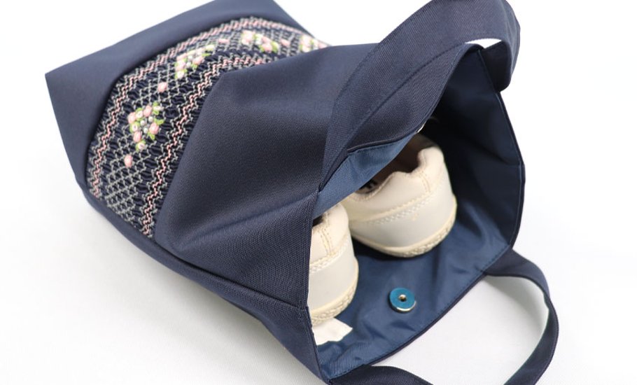 【20％OFF】スモッキング刺繍・手刺繍入り シューズバッグ【ネット限定】画像