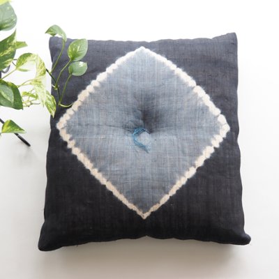 Linen Japanese Cushion | 手描き染め本麻座布団 四角形の画像