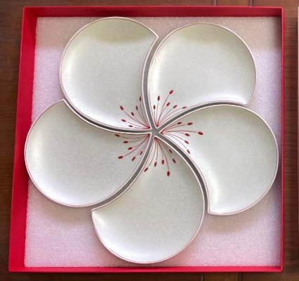 銀叩き花びら銘々皿　五つ揃い　花びら5枚セットの画像
