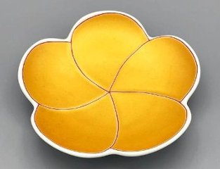 錦金彩捻り梅形銘々皿の画像