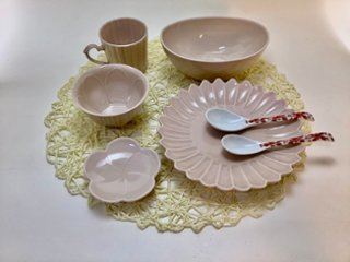 陶器市企画　【アウトレット】有田焼　薄桜釉7点セットの画像