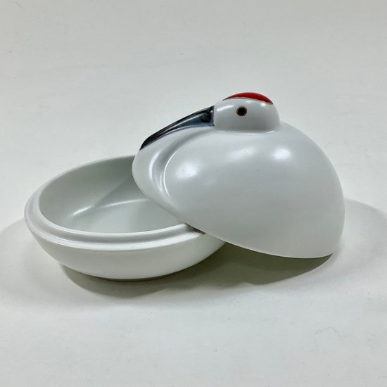 錦雪衣鶴形小蓋物画像